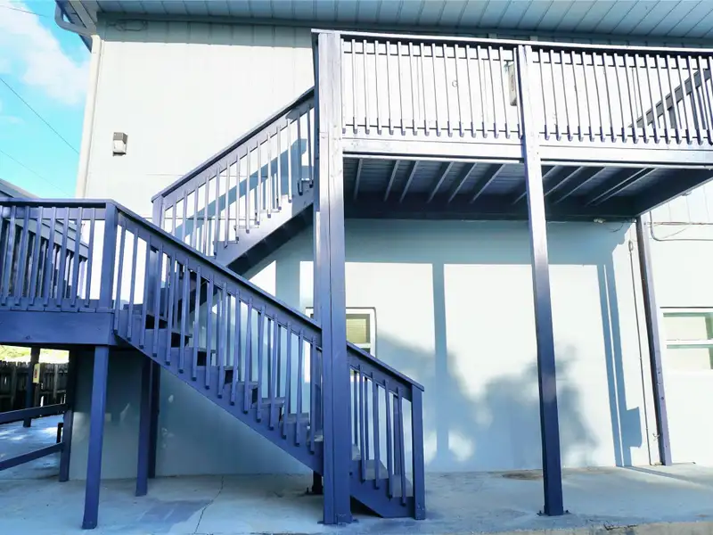 Turnkey Multifamily Investment: 8 Furnished Studios & 2/2 Apartment Near Las Olas