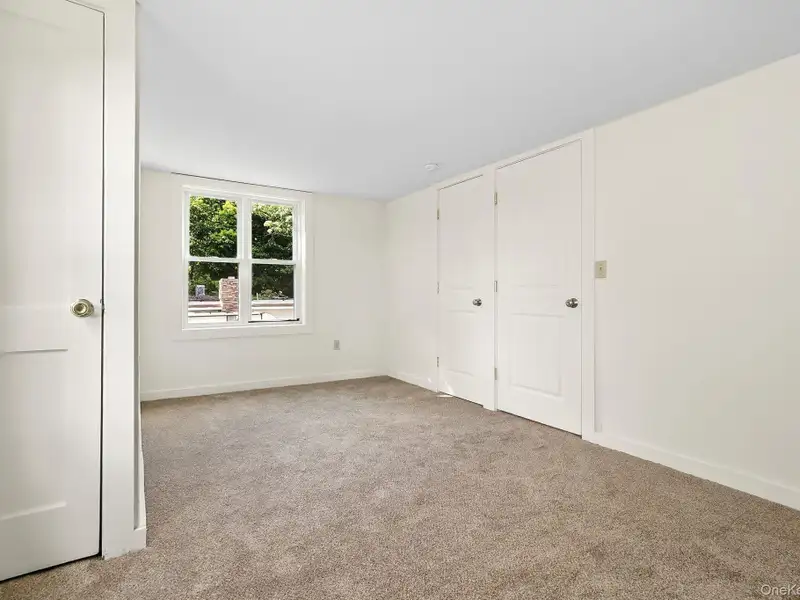 Multi-use Property with Accessory Apartment in High Visibility Location