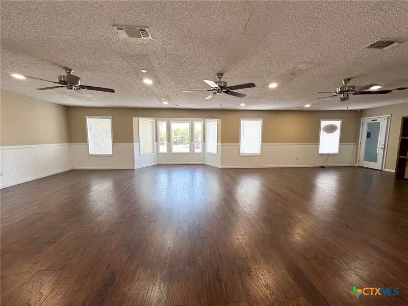 Investment Opportunity: Multi-unit Complex in Copperas Cove with Stable Tenants and Recent Updates
