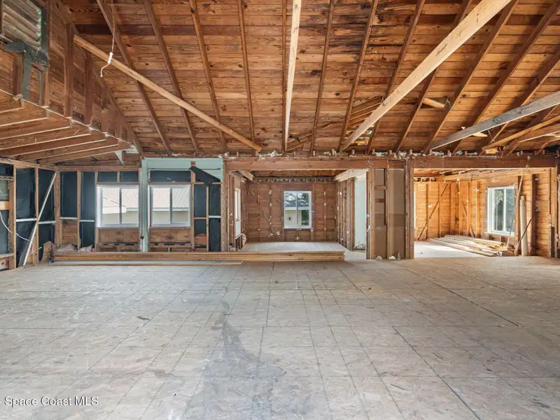 Turnkey 17-unit Storage Facility in Prime Melbourne Location