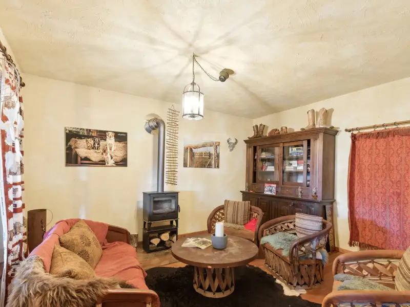 Renovated Guest House with Private Living Areas in Southwest Palatinate