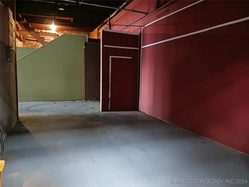 Spacious 10,888 Sq Ft Commercial Property in Historic Downtown Wagoner