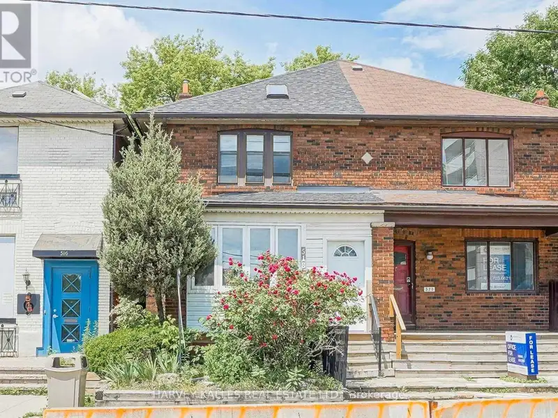 Top Floor Office Space in Renovated Semi-detached House, Prime Location, Utilities Included