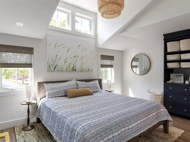 High-end Restaurant Space with Outdoor Dining and Residential Unit in Ogunquit