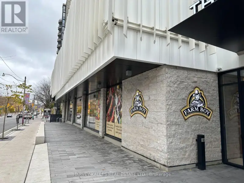 Prime Retail Space in Town Mall Near Yonge Street with High Foot Traffic