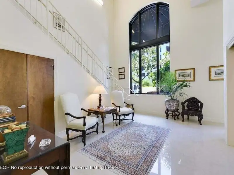 Live/work Condominium in Downtown West Palm Beach with Private Entrance and Parking