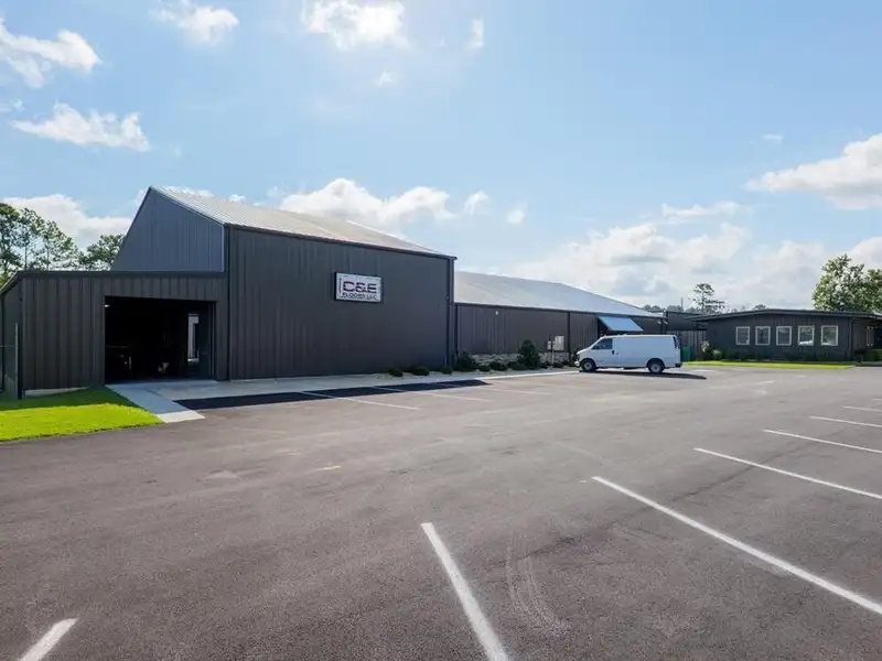 Versatile Commercial Property with Office, Showroom, and Warehouse in Lowndes County