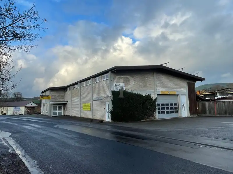 Mixed-use Property with Residential and Commercial Space in Prime Location