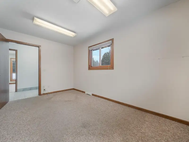 Versatile 3,100 Sq. Ft. Commercial Property Near Hwy 116 and Hwy 21