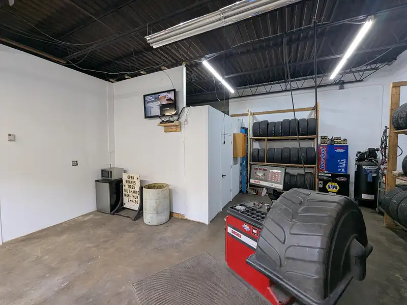 Turnkey Tire Business for Lease with Fully Equipped Office and Three Bays