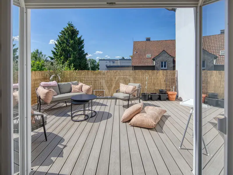 Versatile Historic Property in Troisdorf-spich: Restaurant and Residential Units for Sale