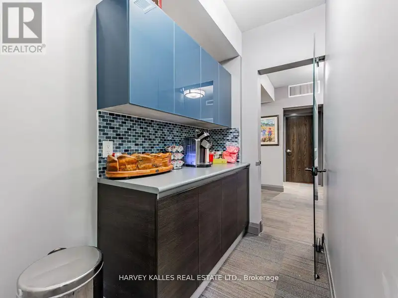 Custom Built Mixed-use Office/residential Property in Thornhill Village, 2013 Award Winner