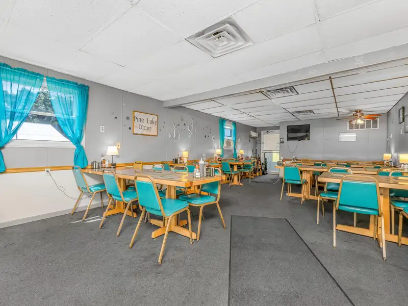 Cozy Diner with Pole Barn on 3 Acres Across from Pine Lake