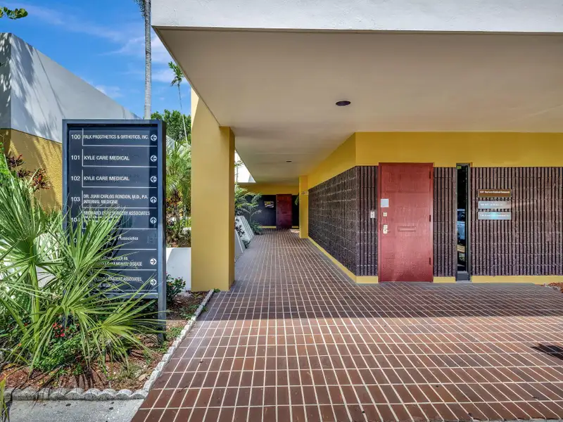 Freestanding Medical/office Building in Desirable N University Drive Location