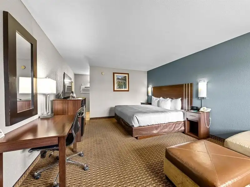 Turnkey Quality Inn Hotel in Prime Durango Location with 48 Updated Guest Rooms