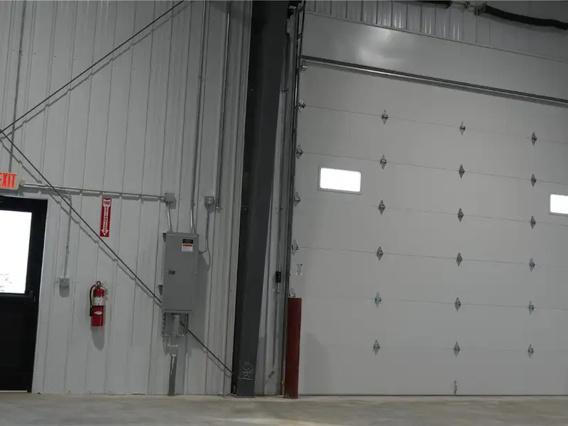 New Construction Warehouse Facility Near Eastern Iowa Airport with Flexible Bay Sizes