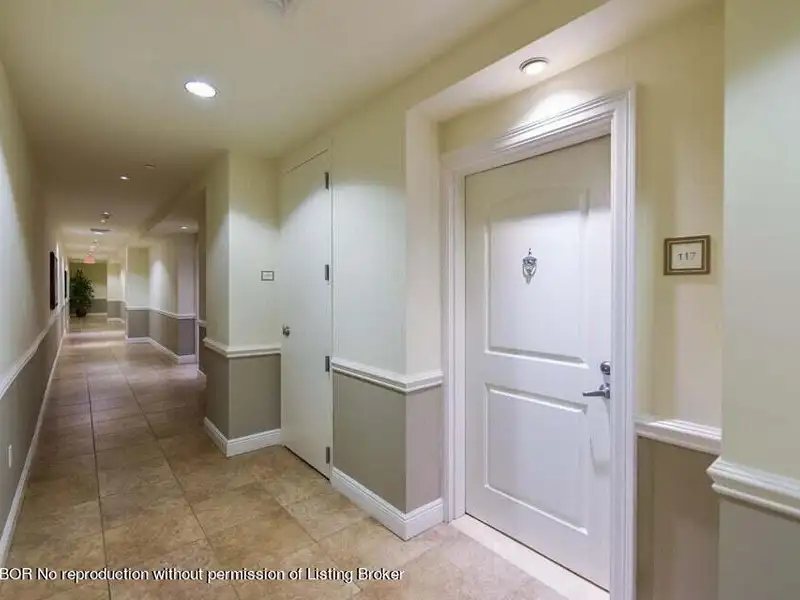 Live/work Condominium in Downtown West Palm Beach with Private Entrance and Parking