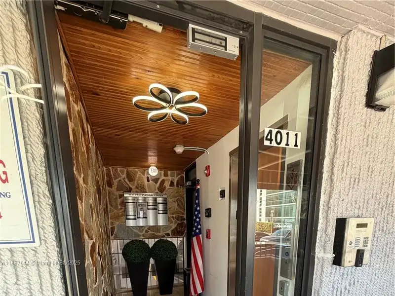 Well-maintained Office Space Near Coral Gables with Natural Light and Three Private Rooms