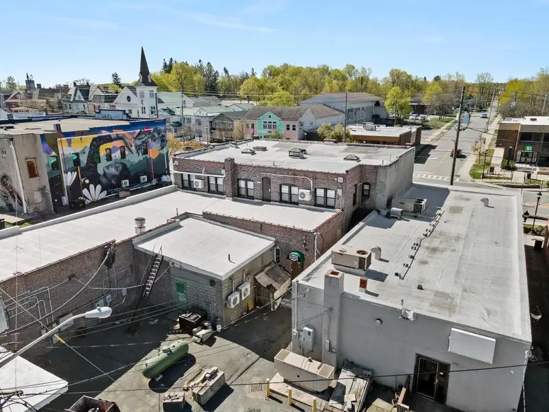 Upscale Office Spaces for Lease in Monticello's Prime Commercial Corridor