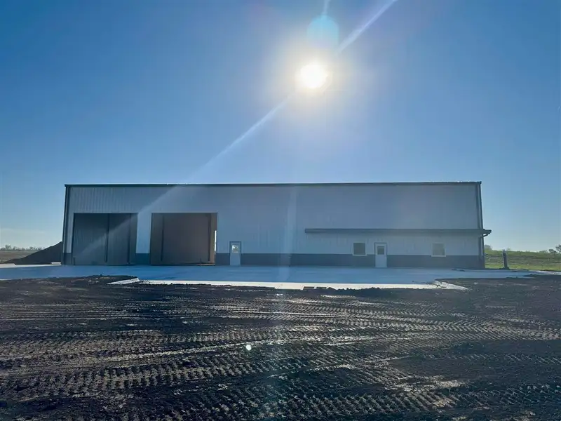 New Construction Light Industrial Building in Robins, C1 Zoning with Utilities and Access