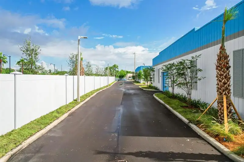 10,000 Sq Ft Warehouse Space for Lease in Pompano Beach, B-4 Commercial Zoning