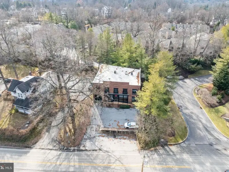 Versatile 5,775 Sf Office Building in Wayne, Pa with Modern Finishes and Executive Suite