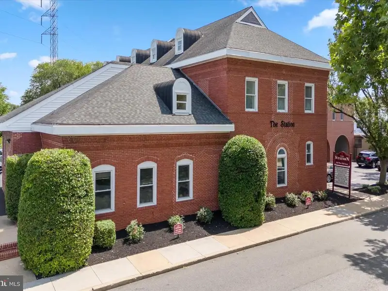 Renovated Office Condo with Loft Space in Trolley Square, 1815 W 13th St