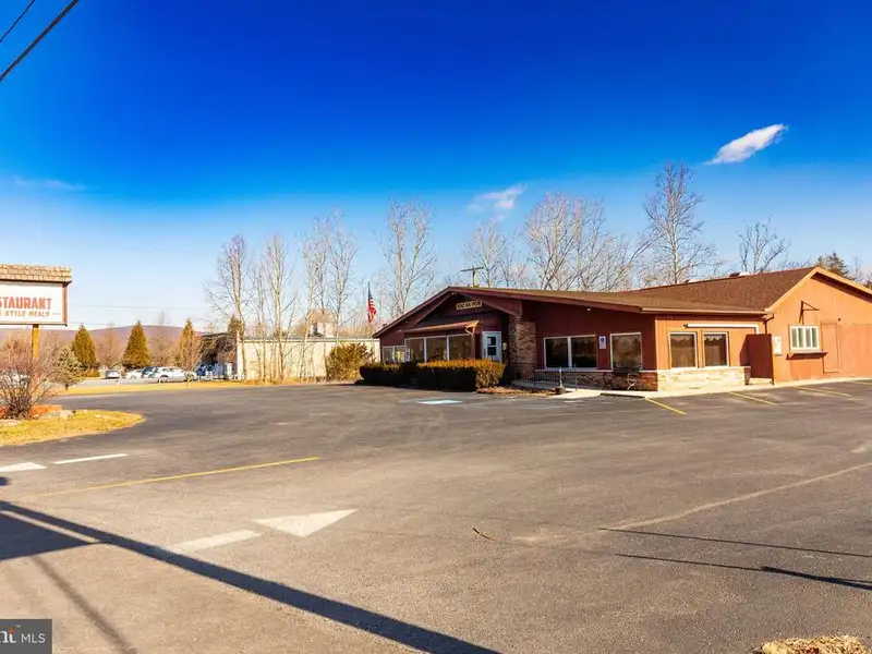 Established Restaurant with Commercial Kitchen and 120+ Seating in Hardy County