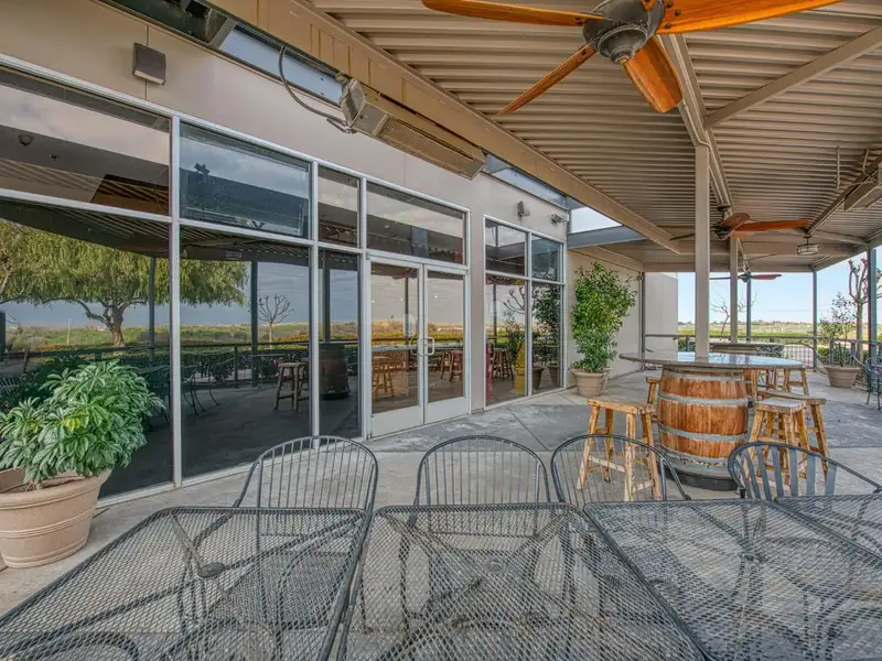 Restaurant Location for Sale with Equipment, Lease Transfer, and License in Palm & Nees Ave