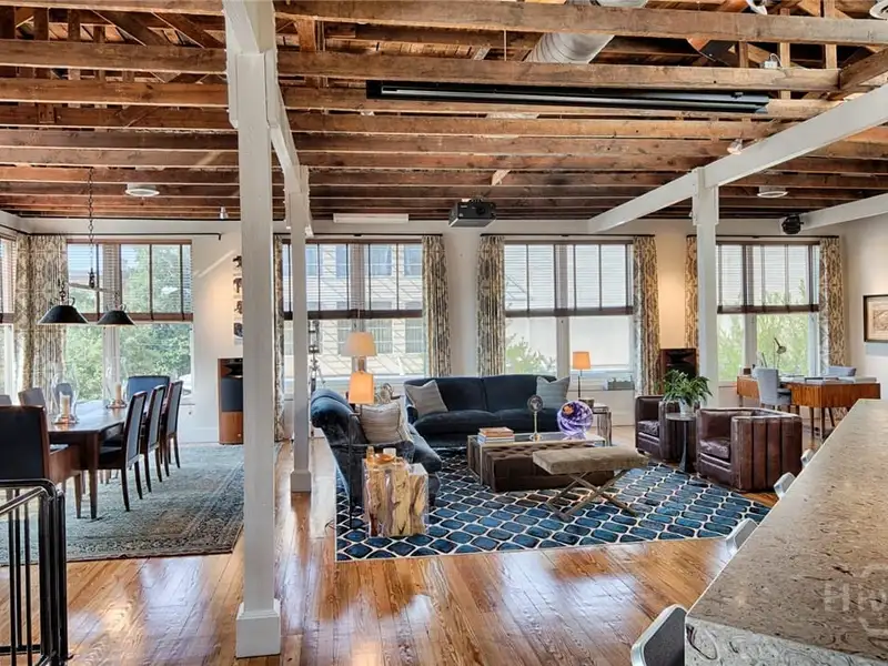 Chic 2-story Mixed-use Building in Prime Location with Commercial Space and Urban Loft