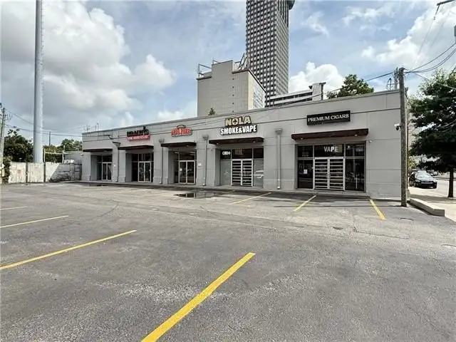 Renovated 1,850 Sqft Retail Space for Lease on Oretha Castle Haley with Parking