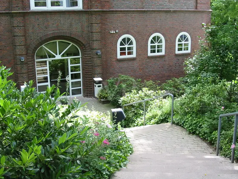 Investment Opportunity: Well-maintained Seminar Facility on 8,429 M² in Bad Pyrmont