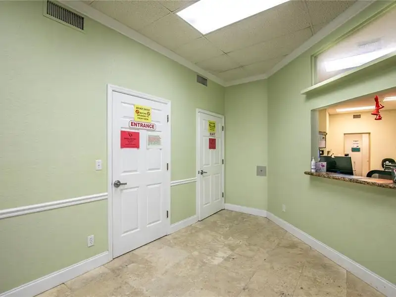 Medical Office Building for Sale in Prime Clermont Location with Ample Parking