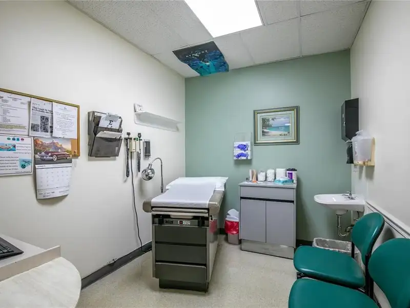 Medical Office Building for Sale in Prime Clermont Location with Ample Parking