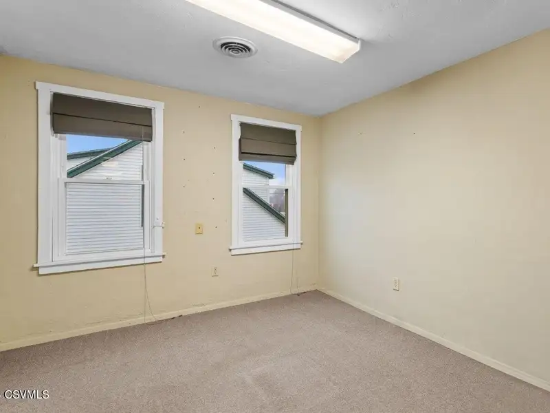 Flexible 4,000 Sf Commercial Building in Prime Location with High Visibility and Ample Parking