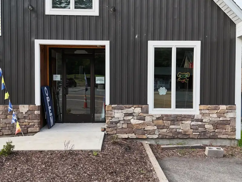 Flexible Commercial Space for Lease in High-traffic Location Near Tafton Post Office