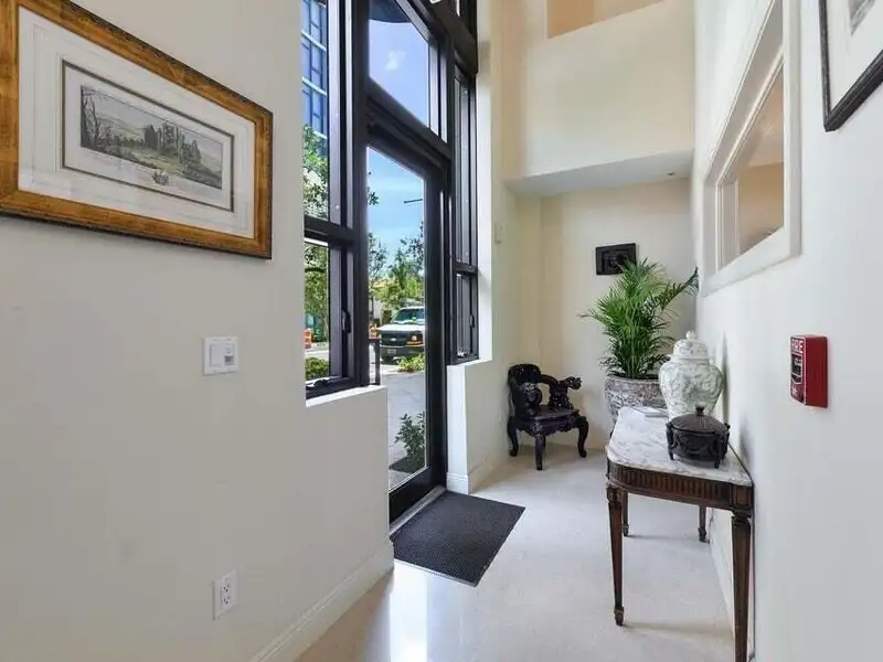 Live/work Condominium in Downtown West Palm Beach - Ideal for Commercial or Residential Use