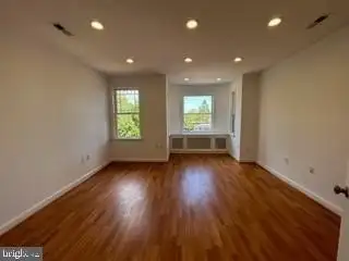 3-story Victorian Townhome with Commercial Space Near Capitol and Union Station