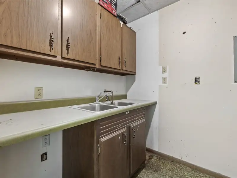 Flexible Office/retail Space for Lease in High-traffic Location, Edgewood Rd Sw