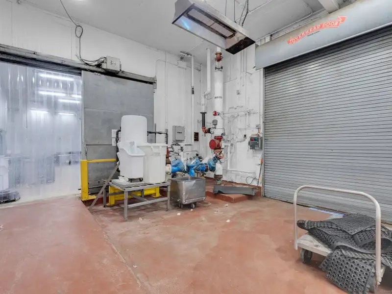 Fully Equipped Food Manufacturing Facility in New Haven, Ct - 19,106 Sf