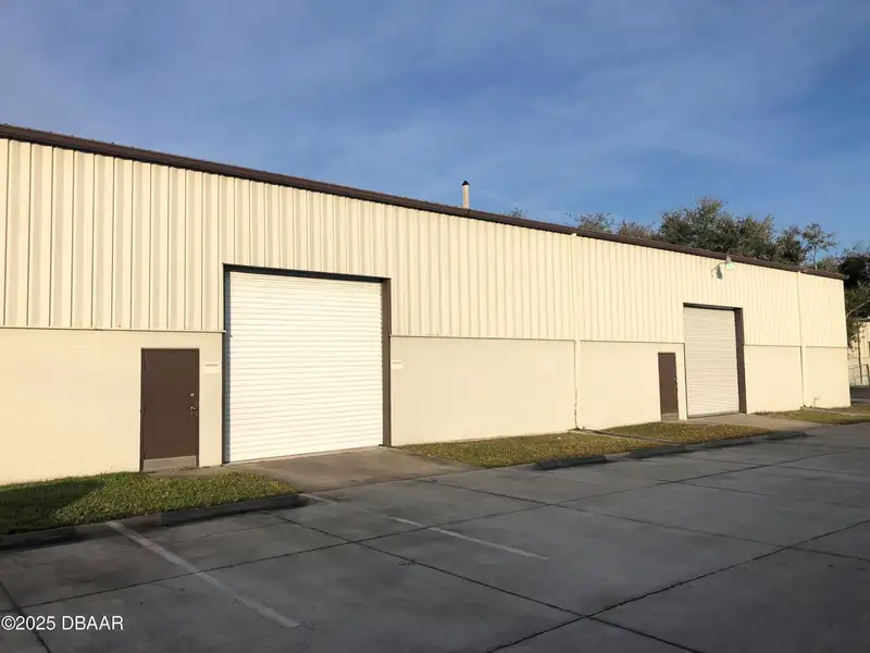 9,375 Sf Warehouse with Office, A/c Restrooms, and 18ft Clear Height