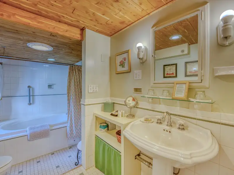 Historic Adair Estate on 182+ Acres with Panoramic Mountain Views in New Hampshire