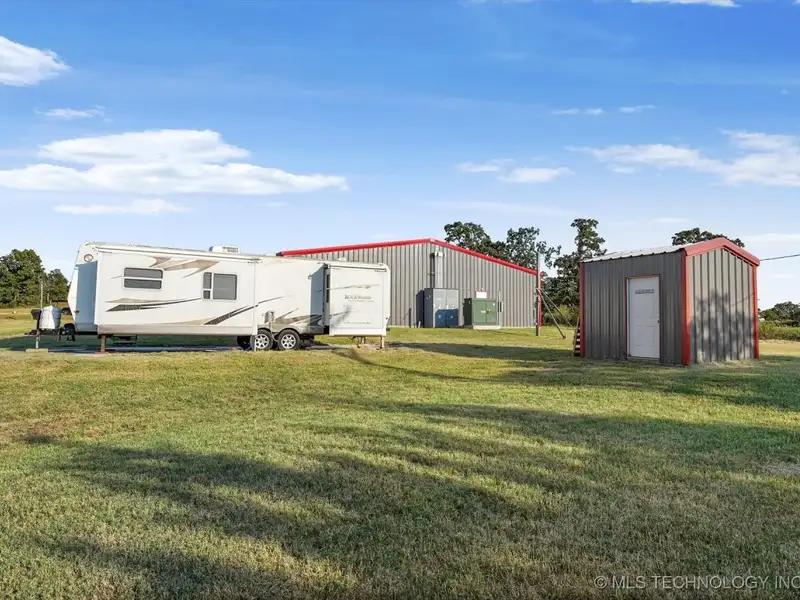 Modern Industrial Property on 9 Acres with Versatile Space and Expansion Potential