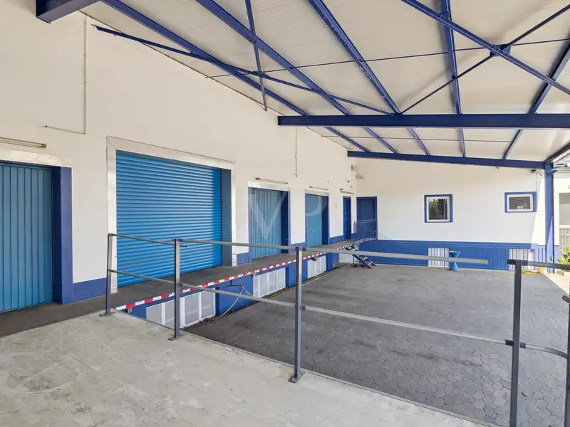Modern Commercial Property with Flexible Uses in Saarpfalz District