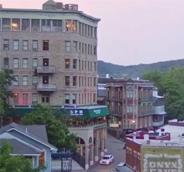 Turnkey Historic Hotel with Retail Space in Downtown Eureka Springs