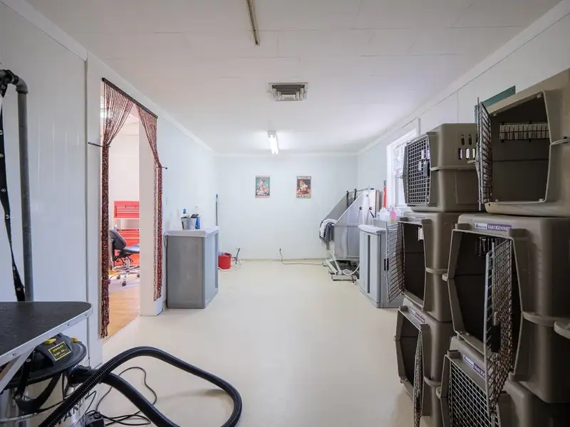 Versatile Flex Building with Office and Warehouse Space in Prime Valdosta Location