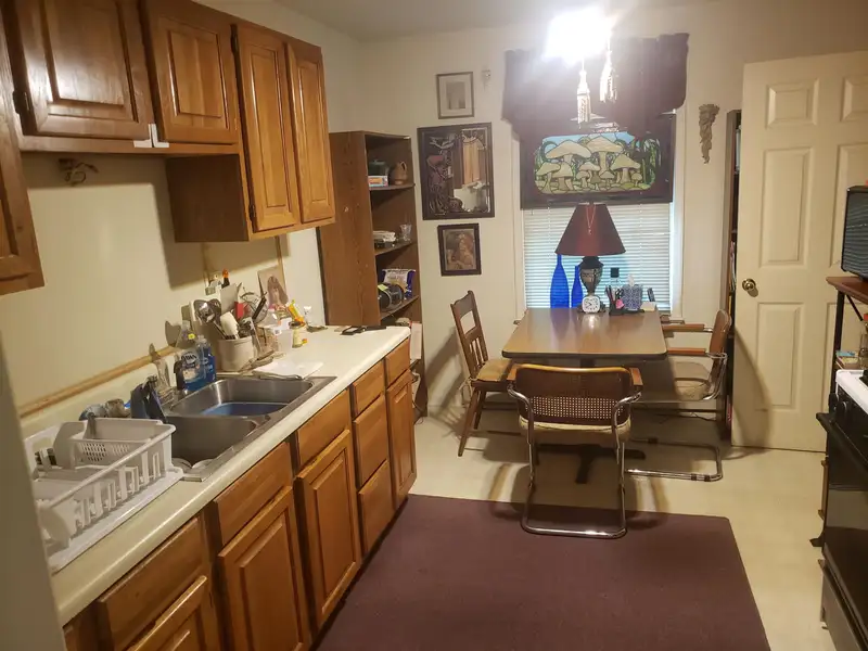 Versatile Retail Gift Shop and Cottages on 7.95 Acres with Mountain Views
