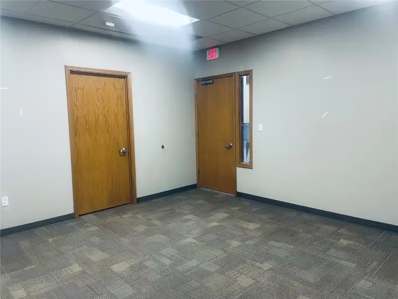 Office Space for Lease in Hiawatha, 1,815 Rsf, Near I-380 Exit