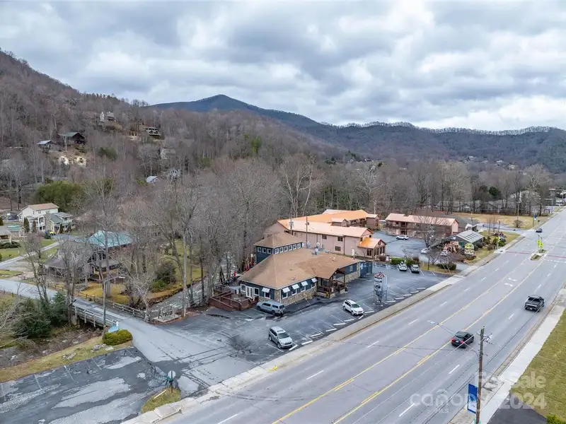 Commercial Restaurant and Brewery with Mountain Views in Maggie Valley
