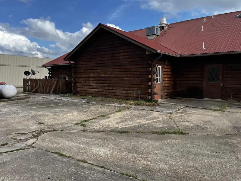 Mixed-use Building with Restaurant and Event Space Near Buffalo River